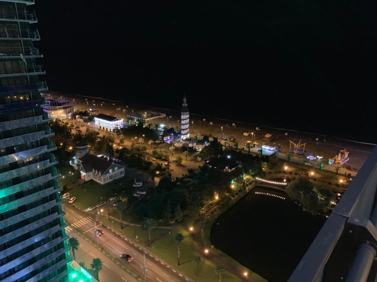Luxury Studio With Ocean View Batumi Esterno foto
